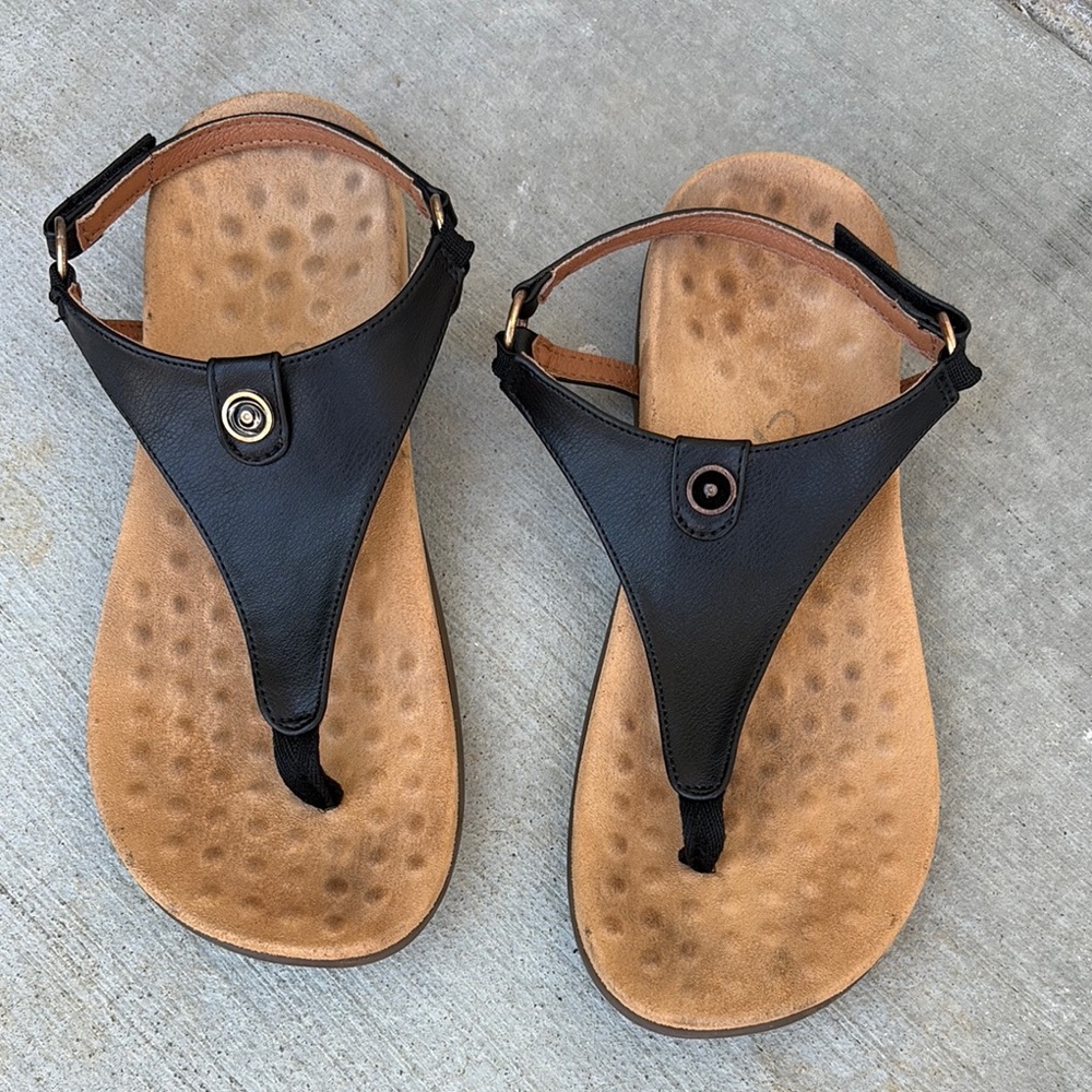 Stylish Black and Tan Sandals 8.5